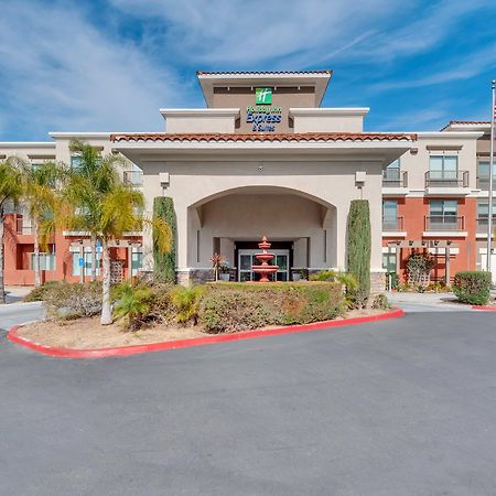 Holiday Inn Express Hotel & Suites Lake Elsinore By Ihg Exterior photo
